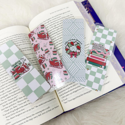 Christmas Bookish Bookmarks | Holiday Reading Bookmark Set | Sleighing My TBR List | Santa’s Favorite Bookworm | Cozy Reader Gift