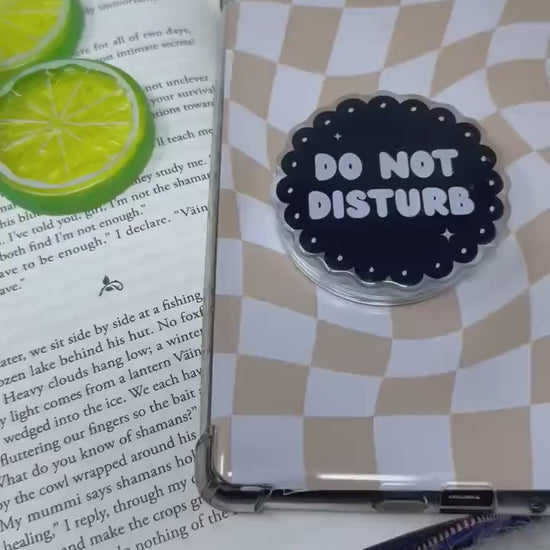 Do Not Disturb Black Scallop Circle Magnetic MagSafe Kindle Grip | Pop Grip | Kindle Accessories | MagSafe Kindle Grip | Phone Grip