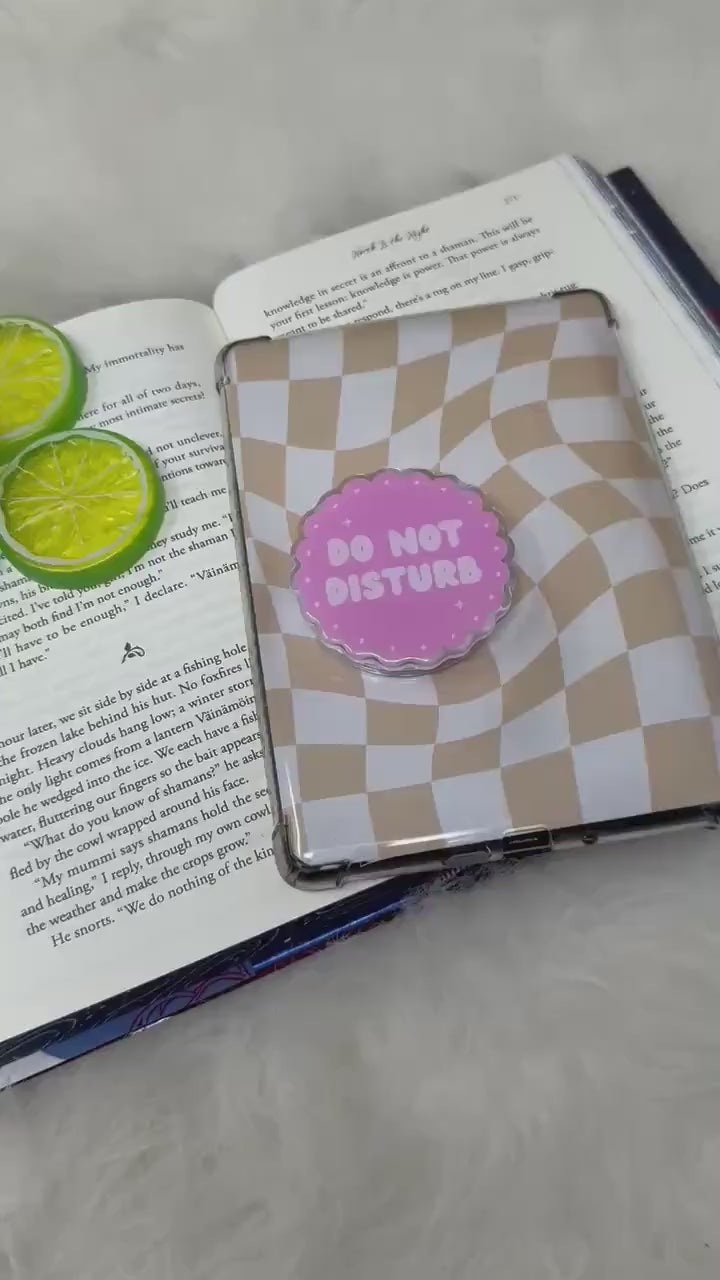 Do Not Disturb Pink Scallop Circle Magnetic MagSafe Kindle Grip | Pop Grip | Kindle Accessories | MagSafe Kindle Grip | Phone Grip